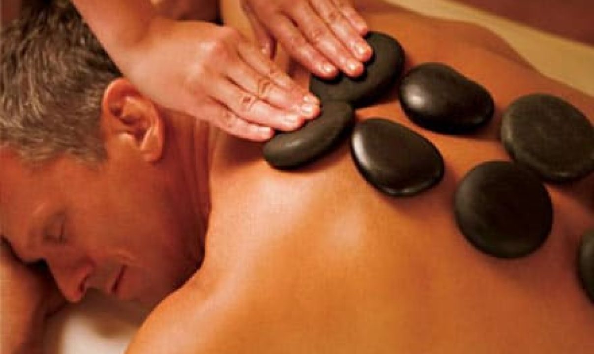 ماساژ سنگ داغ